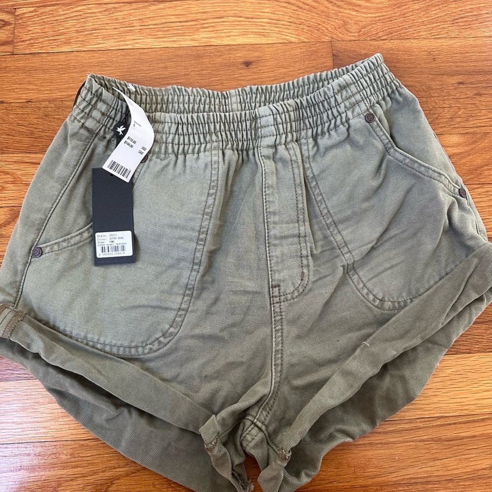One Teaspoon Khaki Women's Cargo Shorts